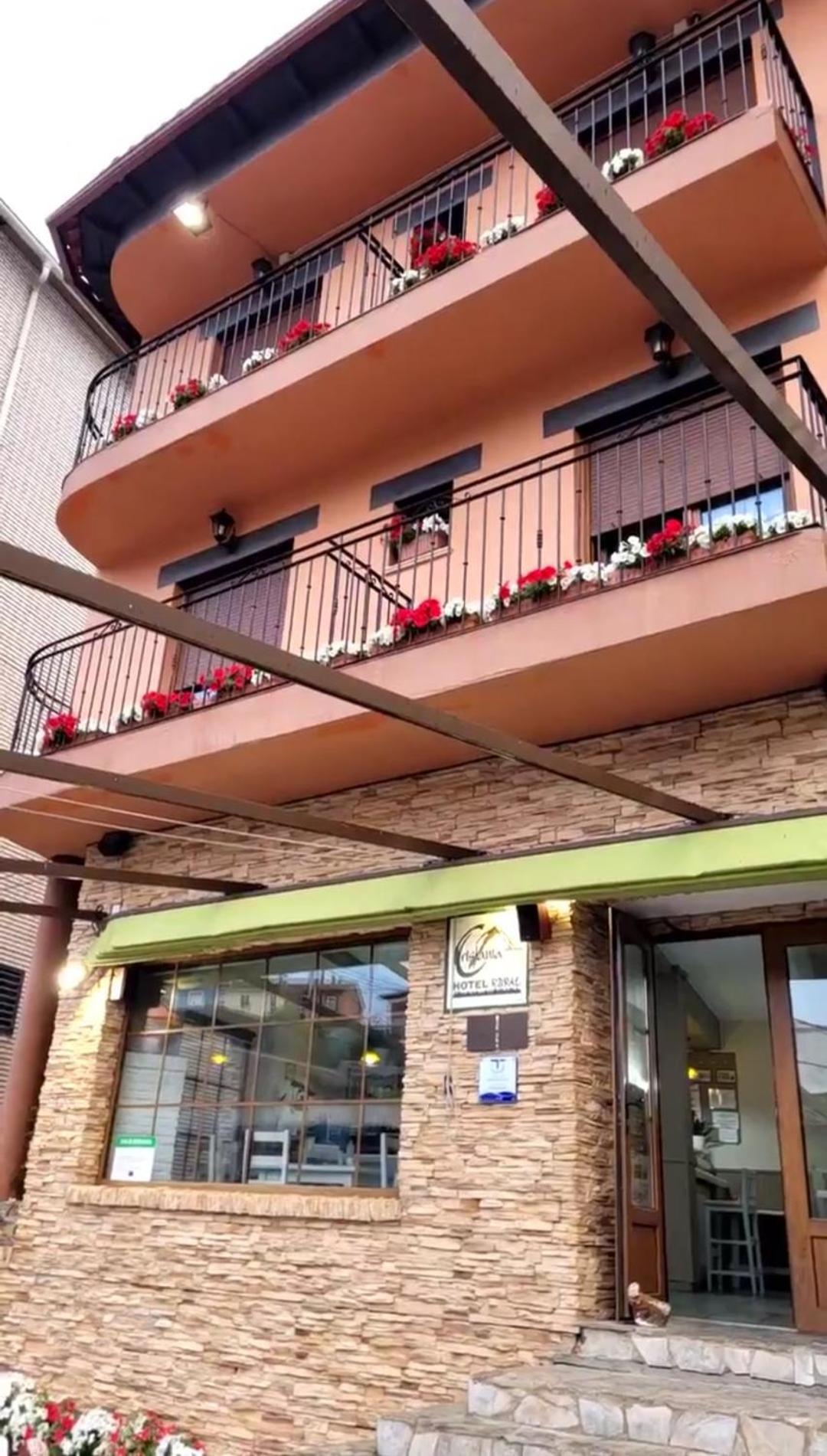 Caminomorisco Hotel Rural Cristania מראה חיצוני תמונה